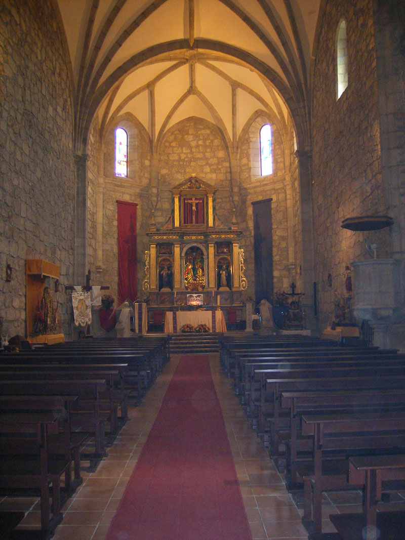 https://navayfresne.archimadrid.es/wp-content/uploads/2012/11/2005_0715iglesia0060.jpg